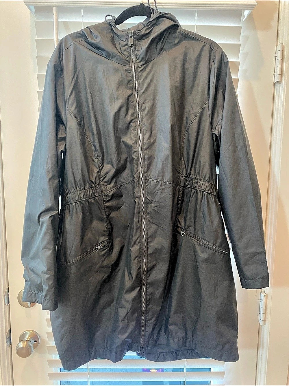 Kirkland Signature Ladies Hooded Lightweight Windbreaker Jacket